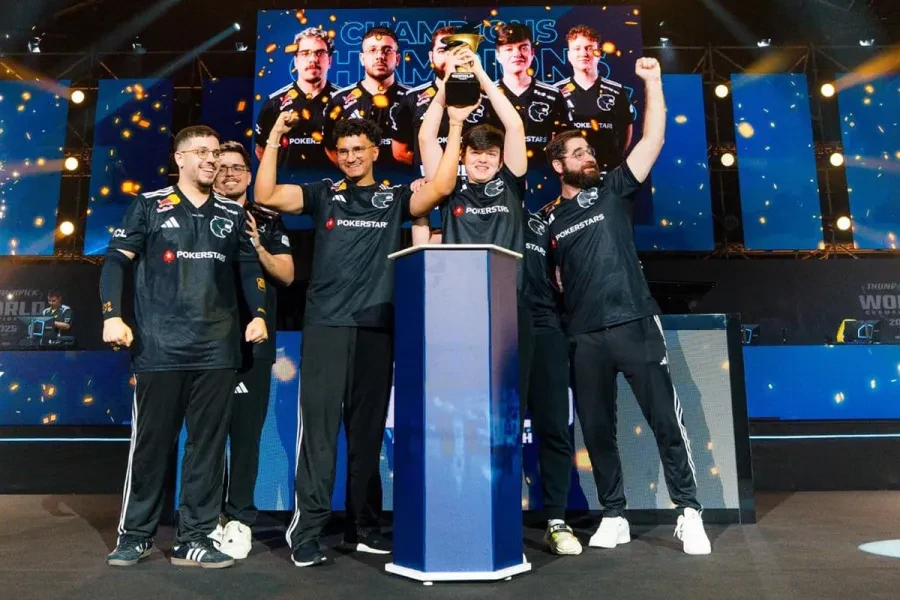 FURIA одержала победу над NAVI и выиграла Thunderpick World Championship 2025