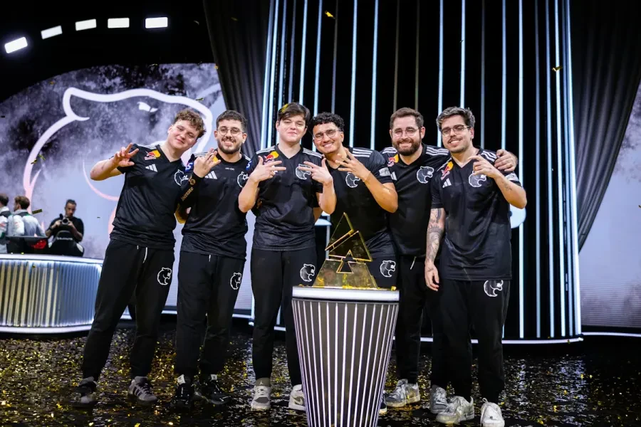 FURIA взяла четвёртый трофей сезона, снова обыграв Falcons