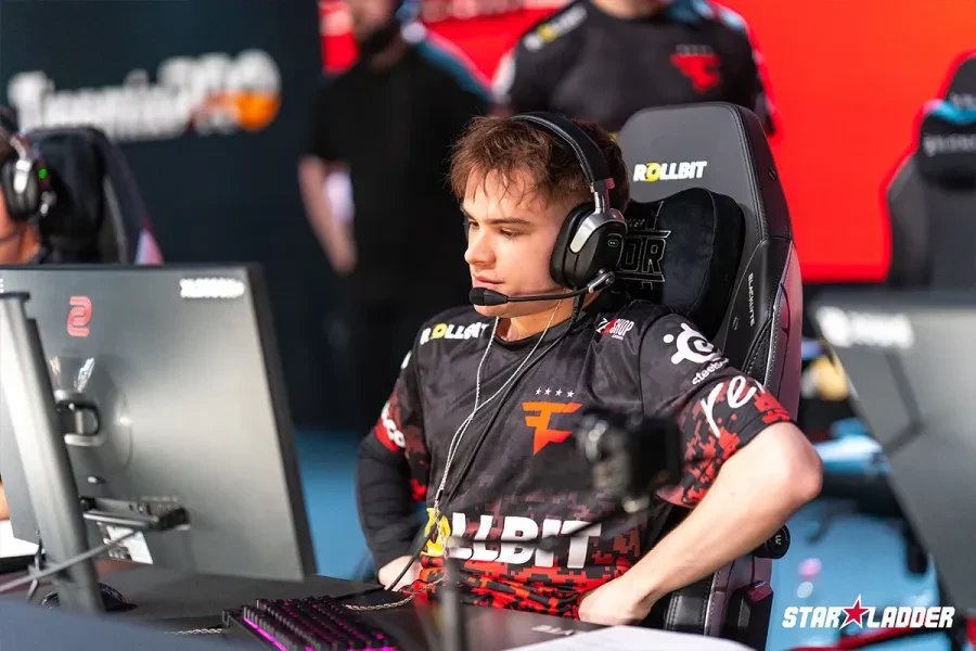NAVI и FaZe проходят Stage 2 без поражений — Astralis и Liquid удерживаются в турнире