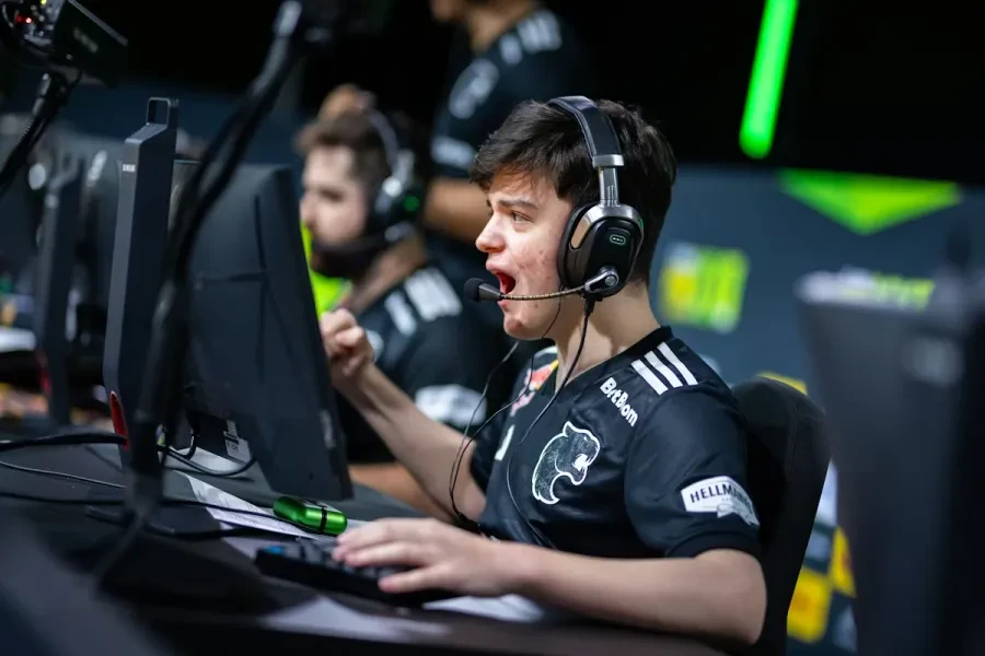 FURIA завершила год на вершине Valve Regional Standings по CS2