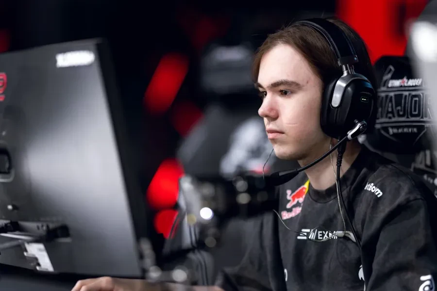 donk оформил 30 фрагов: Spirit уверенно обыграла Liquid на Budapest Major