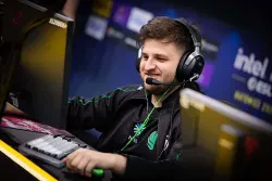 Российский снайпер Degster покинул Team Falcons и вышел на рынок