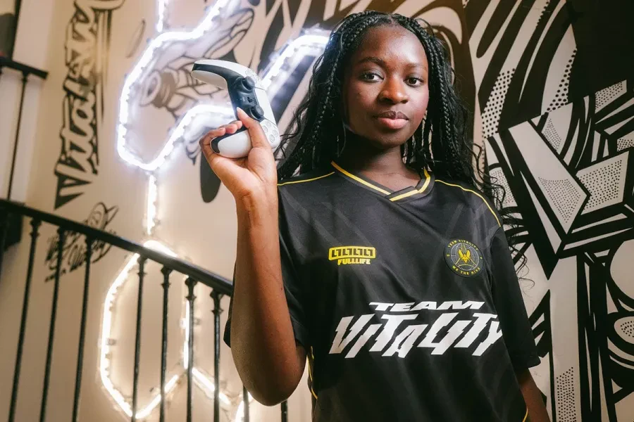 Team Vitality подписала 16-летнюю звезду Tekken Neia