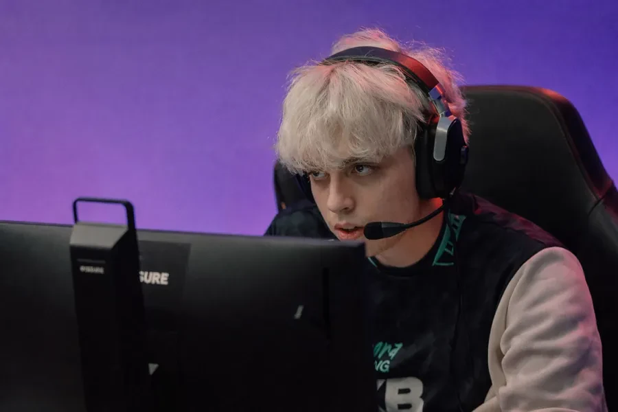 Nightfall назвал Largo самым «сломленным» героем Dota 2 после победы Aurora на FISSURE Universe Episode 8