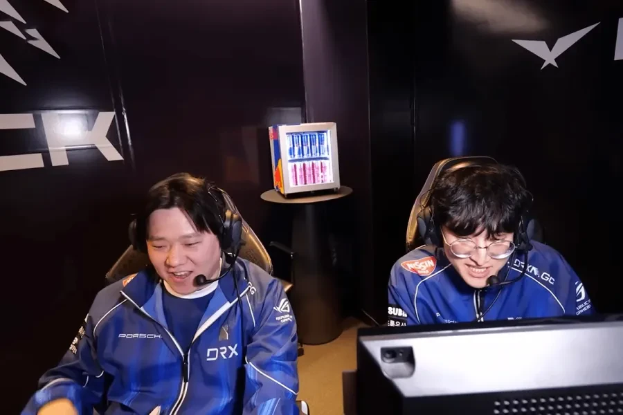 Тренерская связь в League of Legends: изменит ли она профессиональную сцену?