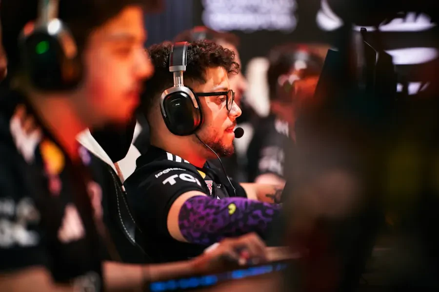 FURIA обыграла 9z и вышла в плей-офф Esports World Cup 2026