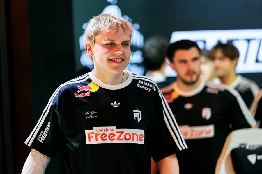 G2 и FUT вышли в четвертьфинал Esports World Cup 2026 по CS2