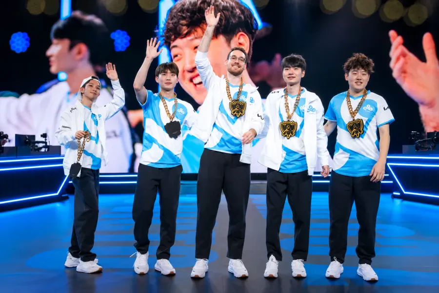FURIA обыграла Cloud9 со счётом 3:1 и выбила команду из Worlds 2026