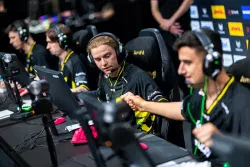 NAVI осталась в списке участников HyperX Retake, несмотря на пересечение турниров