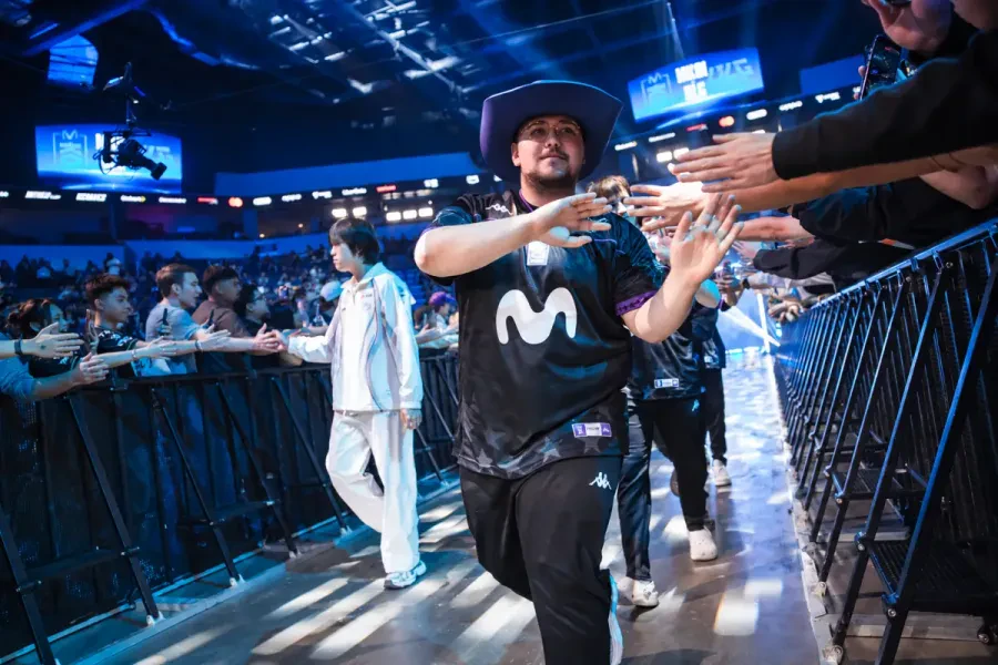 Все четыре команды LPL проиграли в первый день Worlds 2026