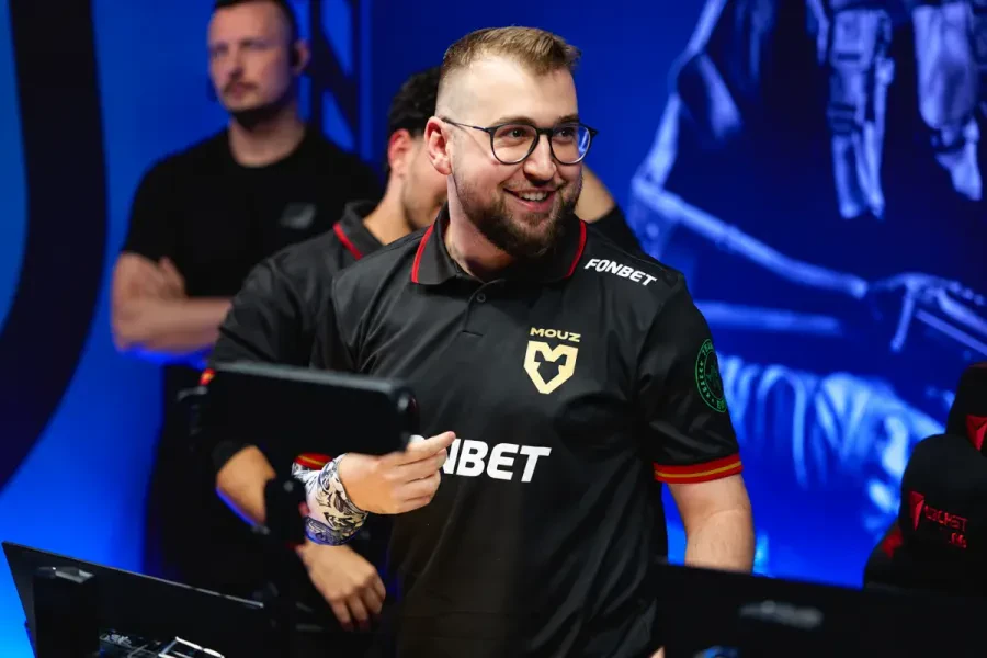 MOUZ обыграла Team Spirit и вышла в плей-офф PGL Masters Bucharest