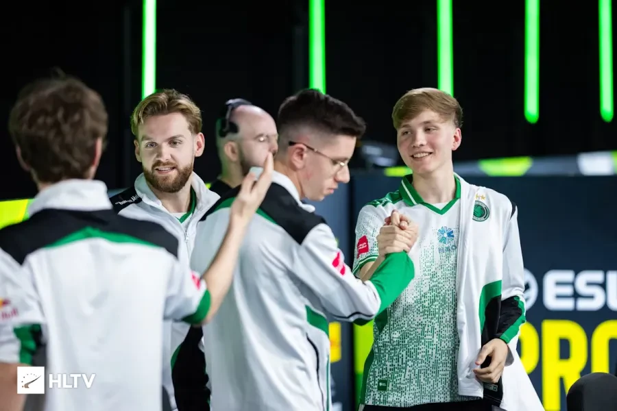 Falcons обыграли NAVI и приблизились к плей-офф ESL Pro League Season 22