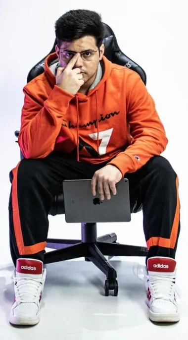 Фото THC - Винисиус Омаэ