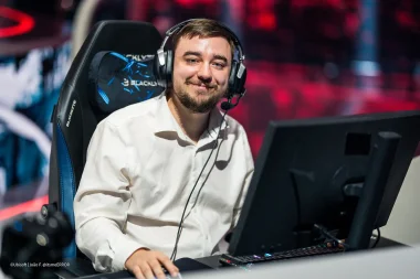 Фото BikiniBodhi - Тобиас Эмиль Андре