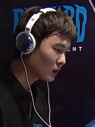 Фото justfake - Ли Кван-ву