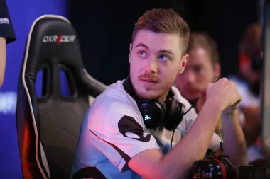 Фото ELUSIVE - Руан ван Вык