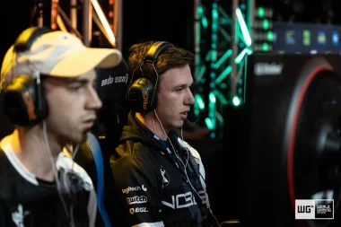 Фото Astroh - Коул Боун