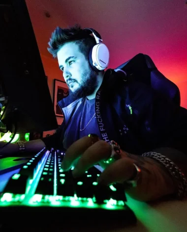 Фото chentric - Рикардо Миранда