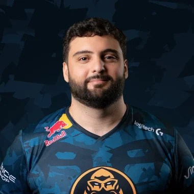 Фото Elemzje - Брайан Тебесси