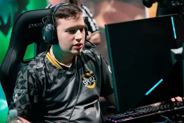 Фото Magyar - Тамаш Кисс