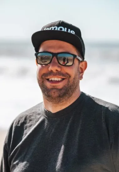 Фото Shookapik - Том Рейналь