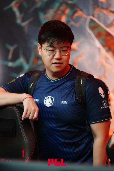 Фото Blitz - Уильям Ли