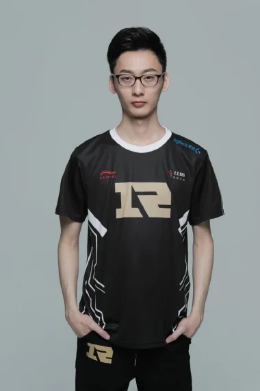 Фото Flyby - Су Лей