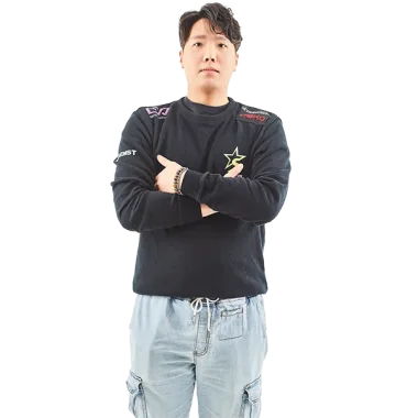 Фото AKM - Лим Джи-ву