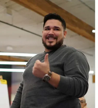 Фото HotJukes - Ричард Кастильон