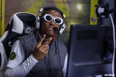 Фото MEG4 - Жонатас Гомес да Силва