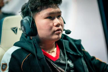 Фото Artifact - Нгуен Ван Хау