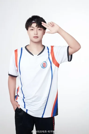 Фото 战神贱 - Ян Гуан