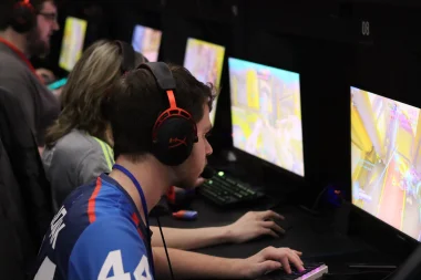 Фото p0int - Макс Оппенгейм