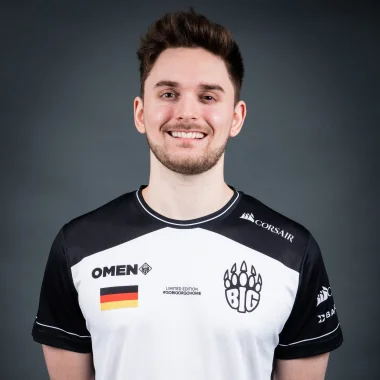 Фото ShoWTimE - Тобиас Зибер