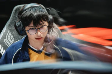 Фото Kisno - Джеймс У