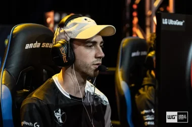 Фото AlphaKep - Остин Кепнер