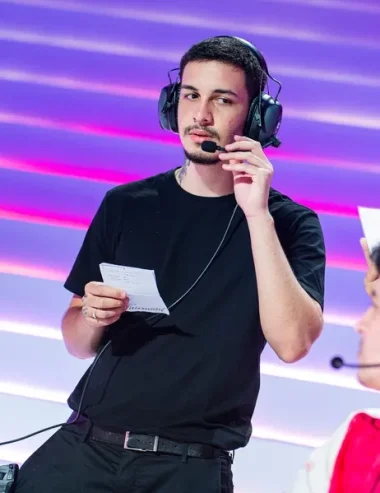 Фото Wonder - Огюст Петерсон