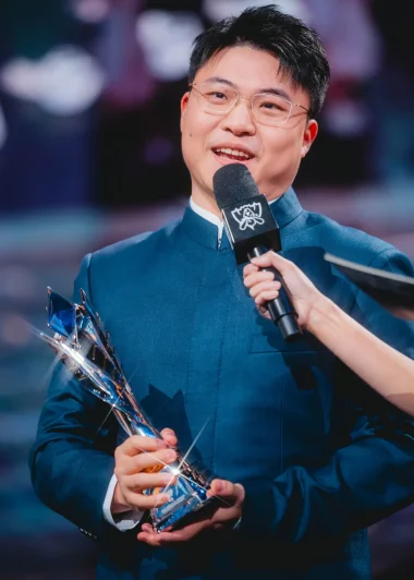 Фото Uzi - Цзянь Цхао