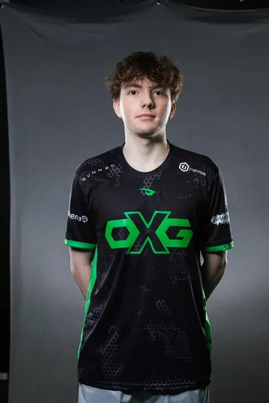 Фото Crook - Кайл Хьюз