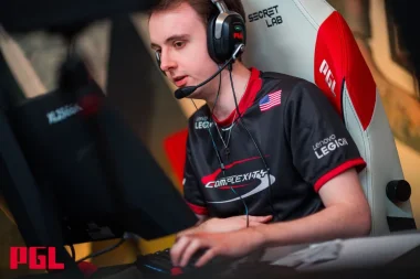 Фото floppy - Рики Кемери