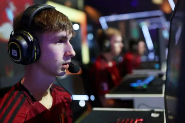 Фото Compact - Зено Стеркенс