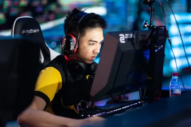 Фото Derek - Патрик Генри Лаксон