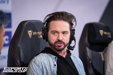 Фото hexagrams - Роберт Киркбрайд