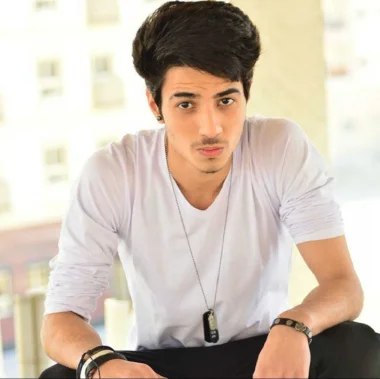 Фото SHIK4RI - Аакаш Кайнтура