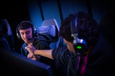 Фото VicBands - Джонатан Морадо