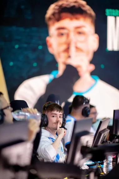 Фото Maverick - Энрике Тозатто