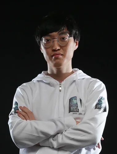 Фото Overlord - Ли Джин-ён