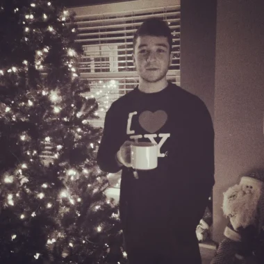 Фото KoMA - Брэндон Спиноса