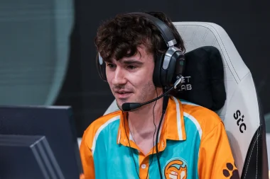 Фото Colourhex - Келси Бирс