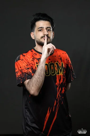 Фото Akimboh - Доминик Галло